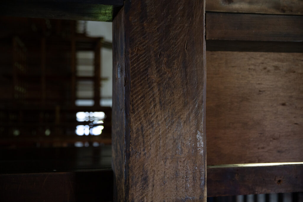Inuyama castle inside pillar