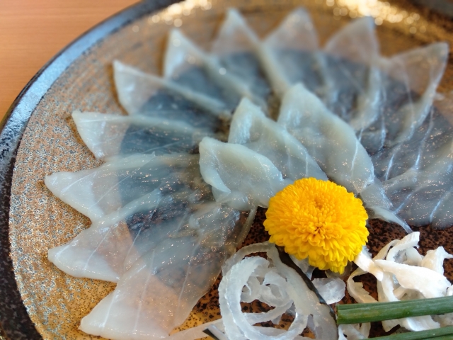 Fugu_sashimi_Himakajima